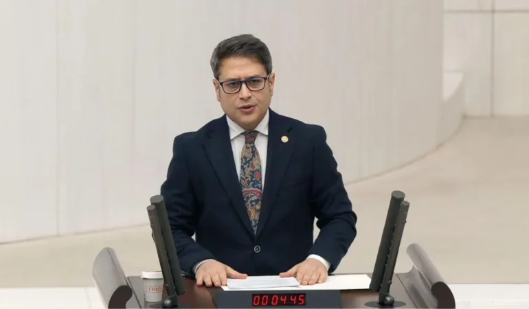 ALİ ŞAHİN’DEN BARAK ÇİFTÇİSİNE BÜYÜK SULAMA MÜJDESİ