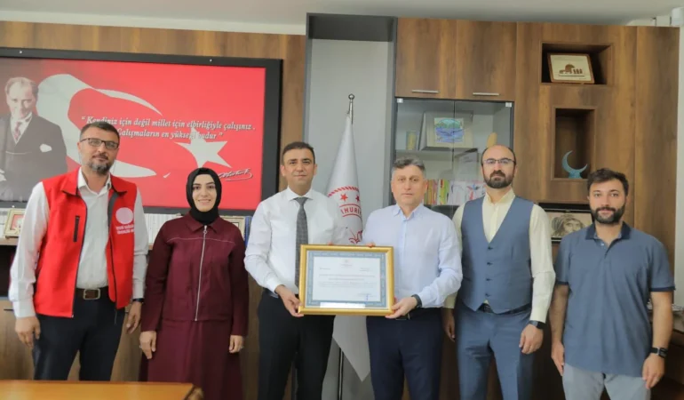 Gaziantep İl Milli Eğitim Müdürlüğü’ne “Beslenme Dostu ve Fiziksel Aktiviteyi Destekleyen İş Yeri” Belgesi