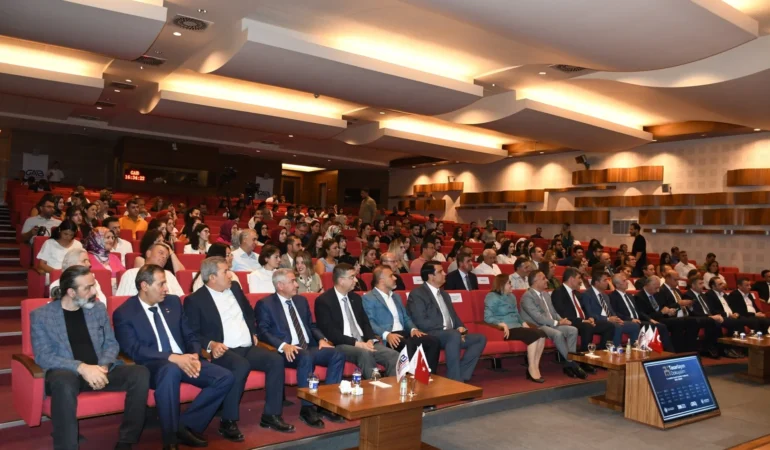 Halı Tasarımında Genç Yetenekler Ödüllendirildi