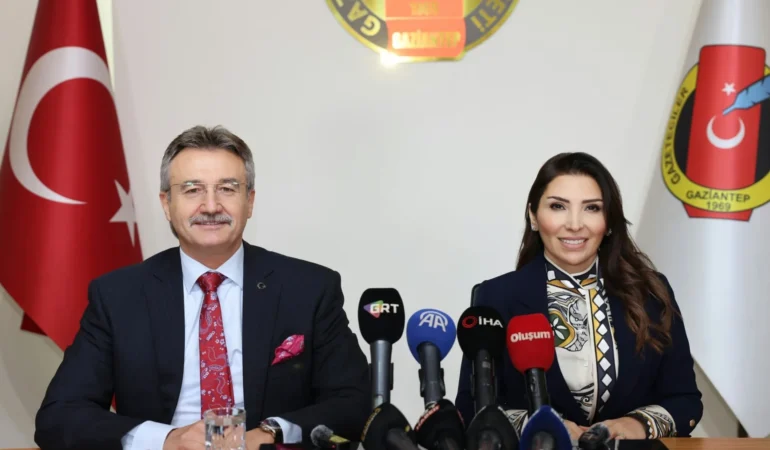 DEVLET ESKİ BAKANI KÜRŞAD TÜZMEN VE DAİMFED YÖNETİMİNDEN GAZİANTEP GAZETECILER CEMİYETI’NE ZİYARET