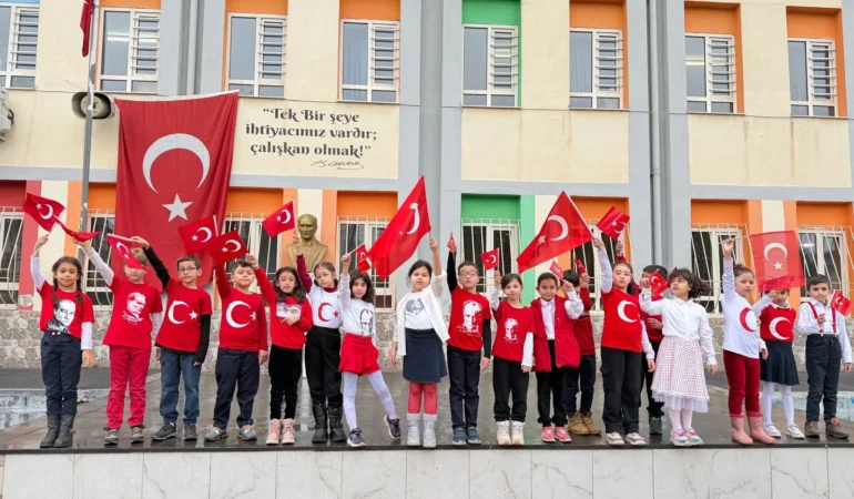 Nefise Necip Teymur İlkokulu’nda Al Yıldızlı Coşku